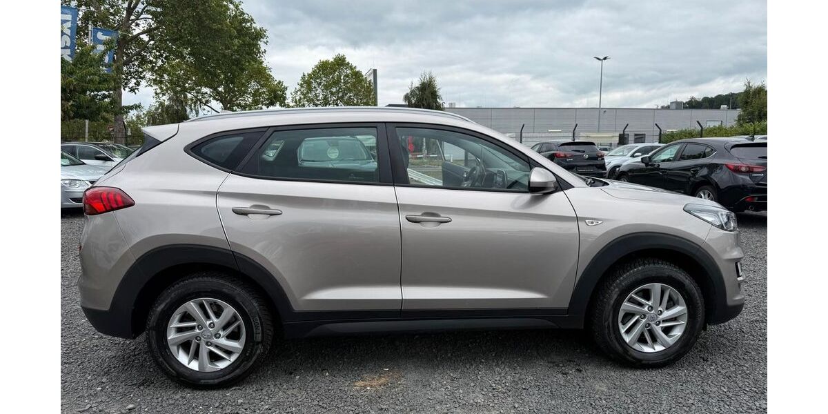 Hyundai TUCSON 25.000 km 19.500 &euro; Lollar 35457