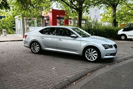 Skoda Superb 172.000 km 15.500 &euro; Frankfurt am Main 65931