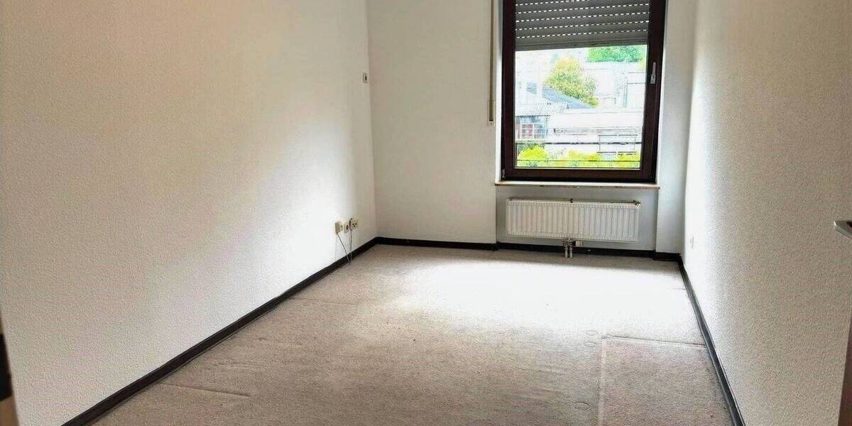 Reihenmittelhaus Krefeld Kempener Feld/Baakeshof - 6 Zimmer, 135 m&sup2;, 360.000&euro; | Angebot:26779006