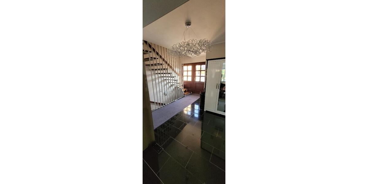 Einfamilienhaus Dinslaken Hiesfeld - 7 Zimmer, 140 m&sup2;, 590.000&euro; | Angebot:25831753