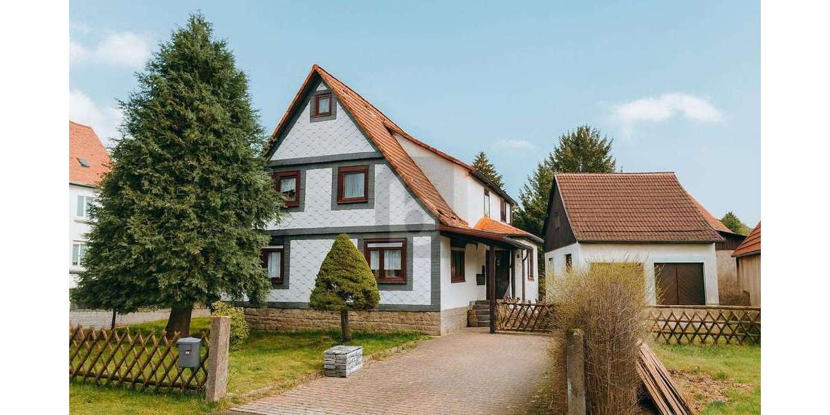Einfamilienhaus Schleusingen - 7 Zimmer, 165 m&sup2;, 180.000&euro; | Angebot:26989988