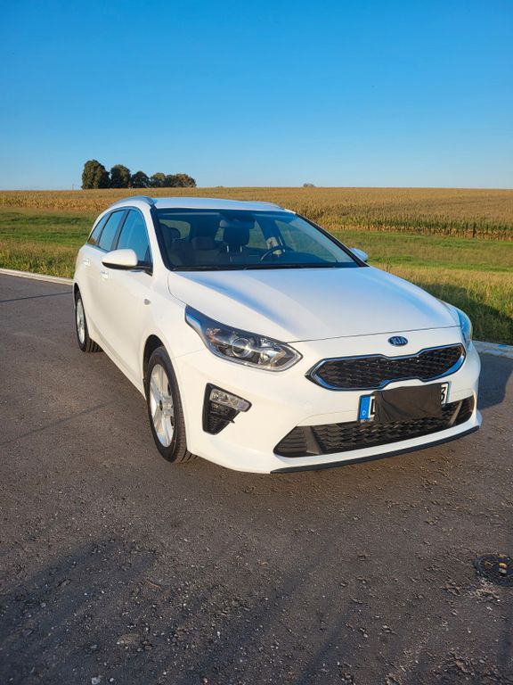 Kia ceed Sportswagon 97.000 km 15.200 € Velden 84149