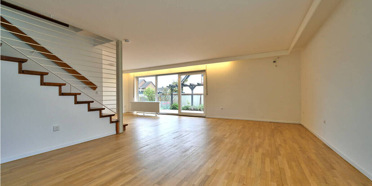Einfamilienhaus Ramstein-Miesenbach Miesenbach - 6 Zimmer, 182 m&sup2;, 2.000&euro; | Angebot:26359656