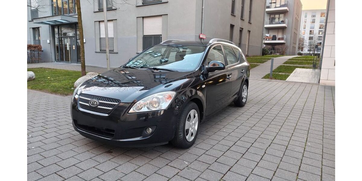 Kia ceed Sportswagon 153.820 km 3.950 € Kronberg 61476