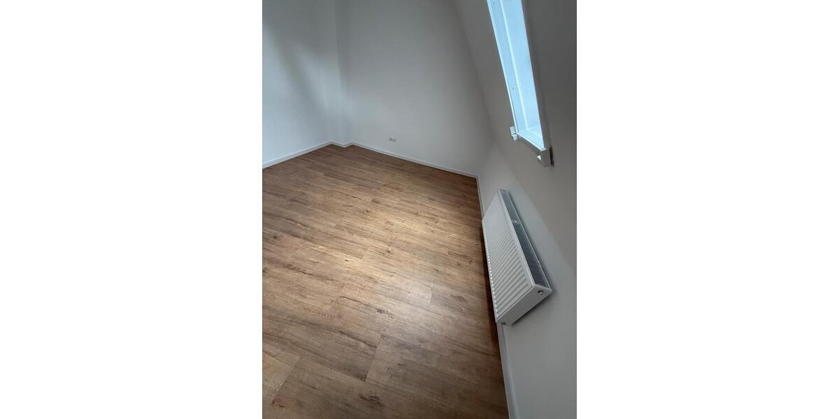 Dachgeschoßwohnung Breuna - 2 Zimmer, 65 m&sup2;, 690&euro; | Angebot:26637942