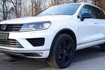 VW Touareg 144.300 km 19.500 &euro; Steina 01920