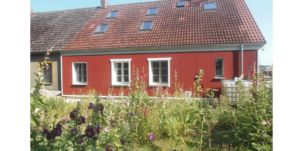 Grundstück mit Haus, Nebengebäuden und Garten zimmer