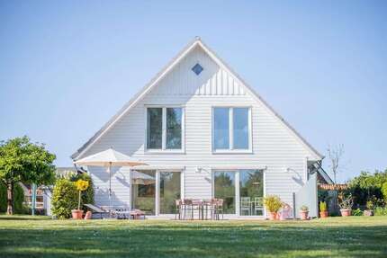 Haus zum Kaufen in Aukrug 548.000 € 182 m² 8 zimmer