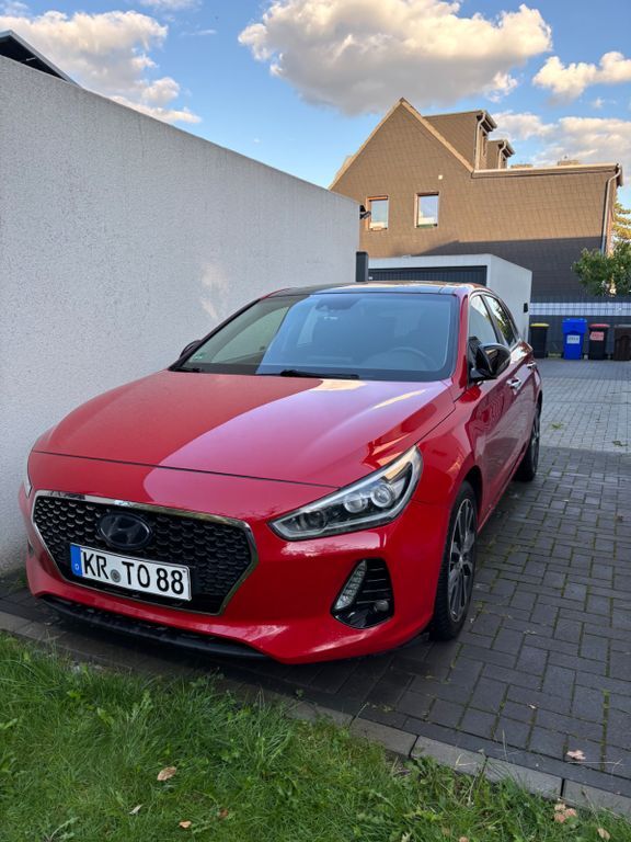 Hyundai i30 62.999 km 12.800 € Krefeld 47804