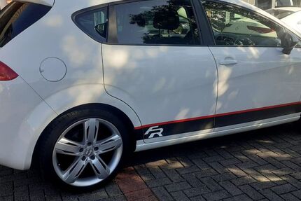Seat Leon 187.000 km 2.400 &euro; Lügde 32676