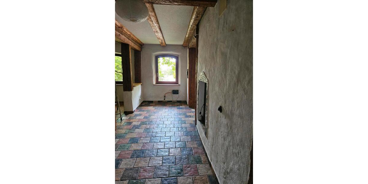 Einfamilienhaus Westheim - 8 Zimmer, 280 m&sup2;, 320.000&euro; | Angebot:27535648