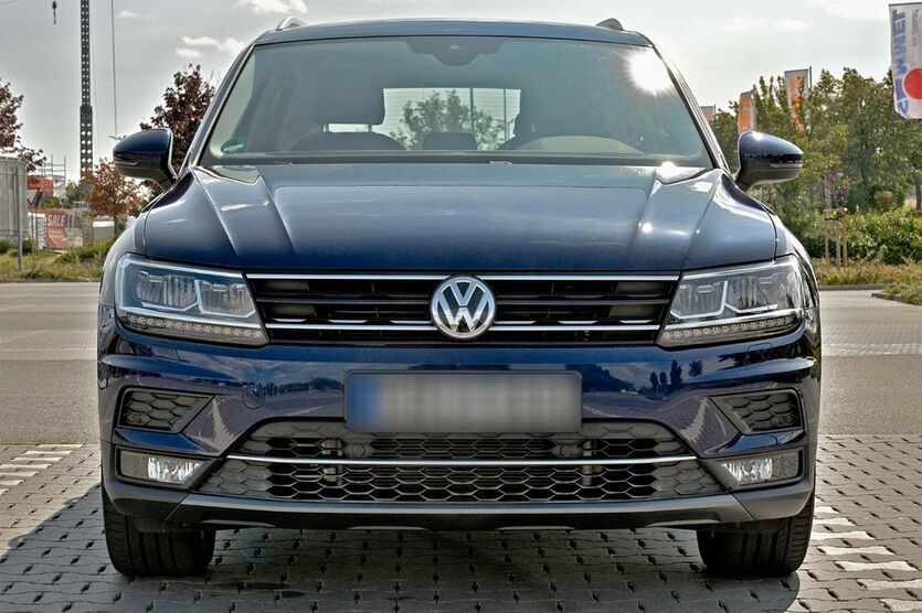 VW Tiguan 63.500 km 21.300 € Dresden 01219
