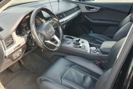 Audi Q7 202.000 km 30.000 &euro; Berlin 12059