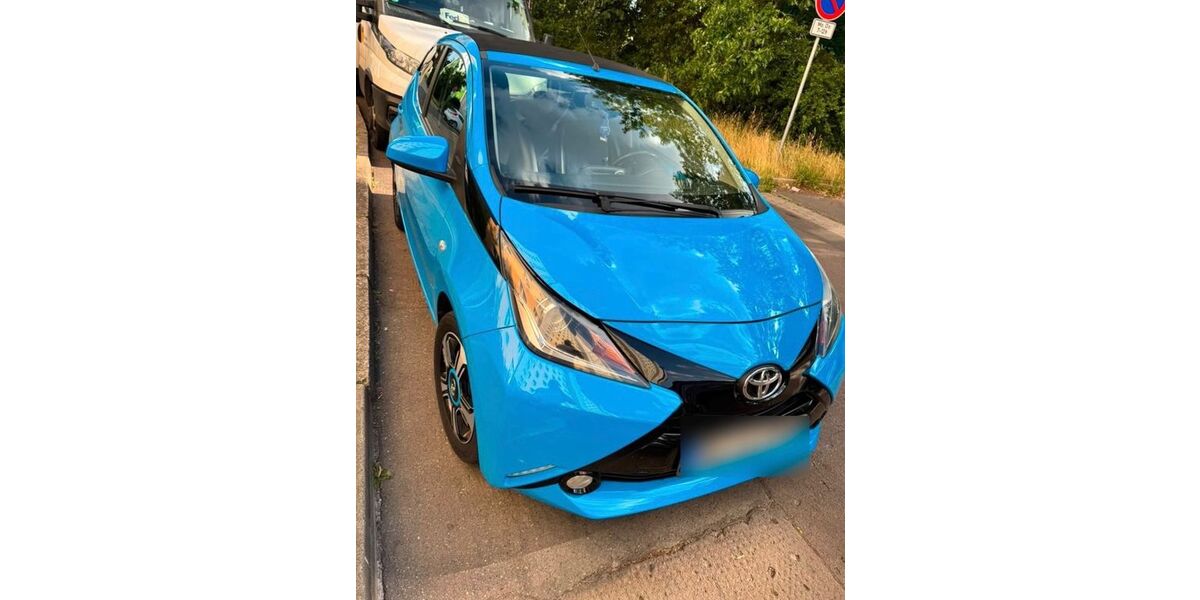 Toyota Aygo (X) 118.500 km 6.500 &euro; Hamburg 21109