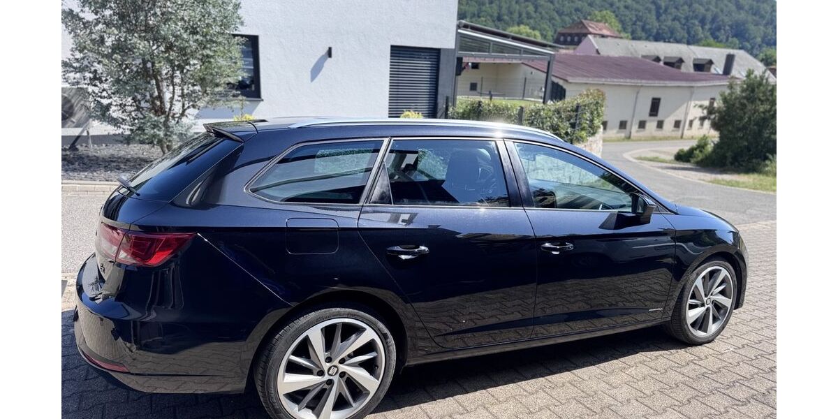 Seat Leon 108.706 km 11.200 &euro; Königsberg 97486