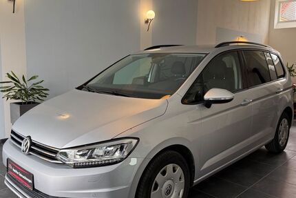 VW Touran 90.377 km 18.499 &euro; Gera 07552