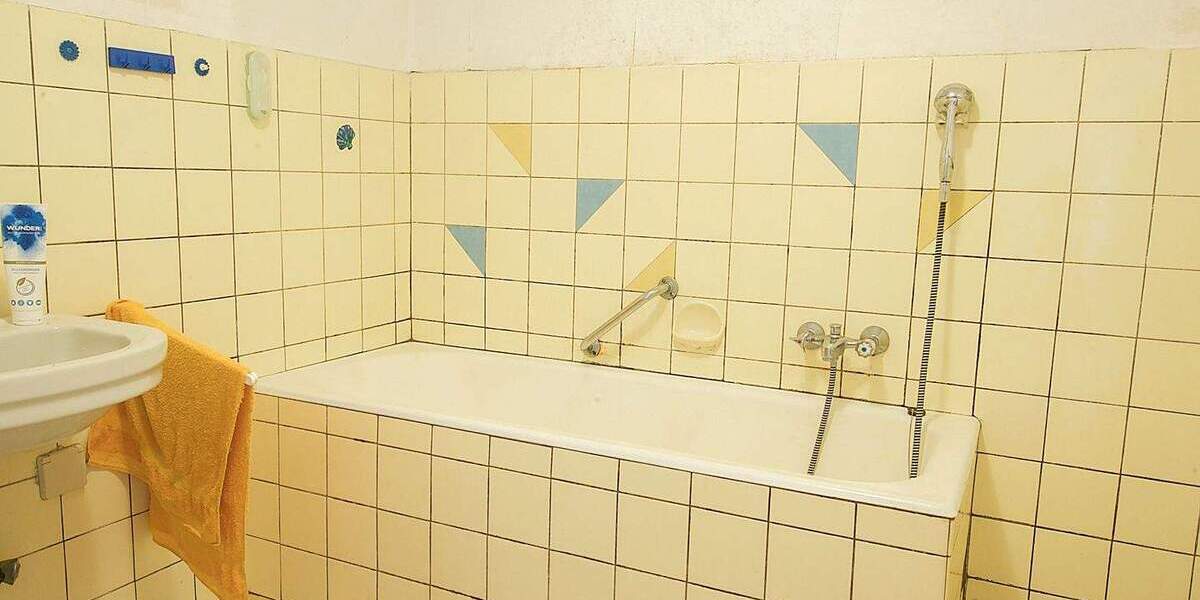 Bauernhaus, Landhaus Hahnbach - 9 Zimmer, 290 m&sup2;, 175.000&euro; | Angebot:25734670