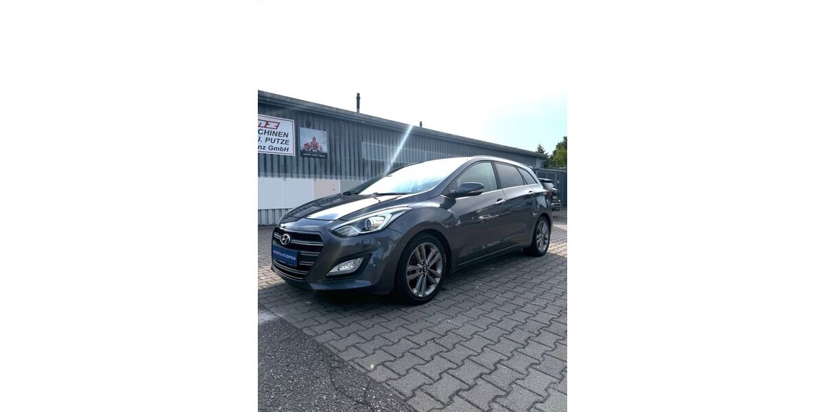 Hyundai i30 82.000 km 10.990 &euro; Oedheim 74229
