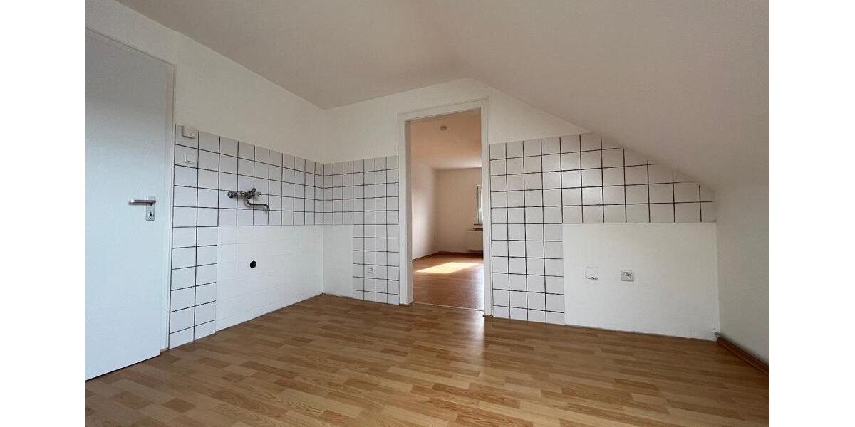 Dachgeschoßwohnung Leichlingen (Rheinland) - 2 Zimmer, 40 m&sup2;, 380&euro; | Angebot:24674225