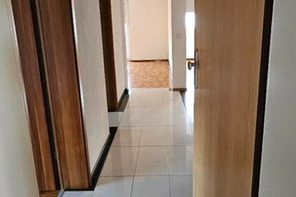 Wohnung Radolfzell am Bodensee - 3 Zimmer, 75 m&sup2;, 1.000&euro; | Angebot:25569299