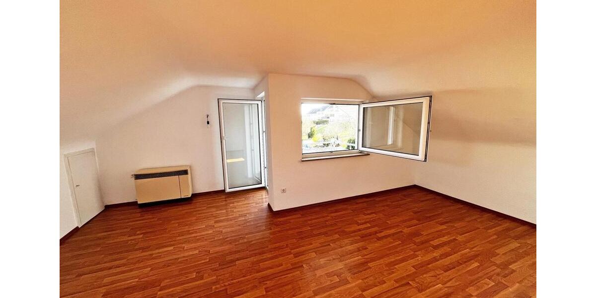 Dachgeschoßwohnung Ostfildern - 1.5 Zimmer, 37 m&sup2;, 645&euro; | Angebot:26675984