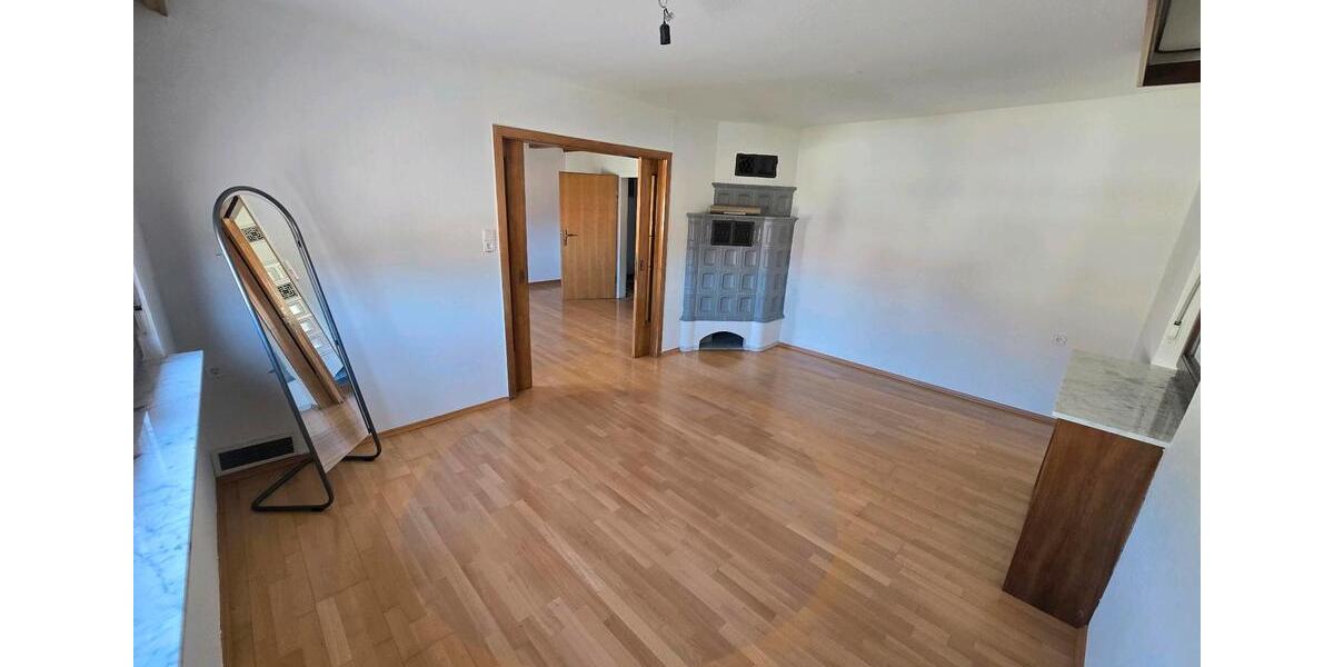 Etagenwohnung Wehingen - 4 Zimmer, 140 m&sup2;, 1.250&euro; | Angebot:26133452