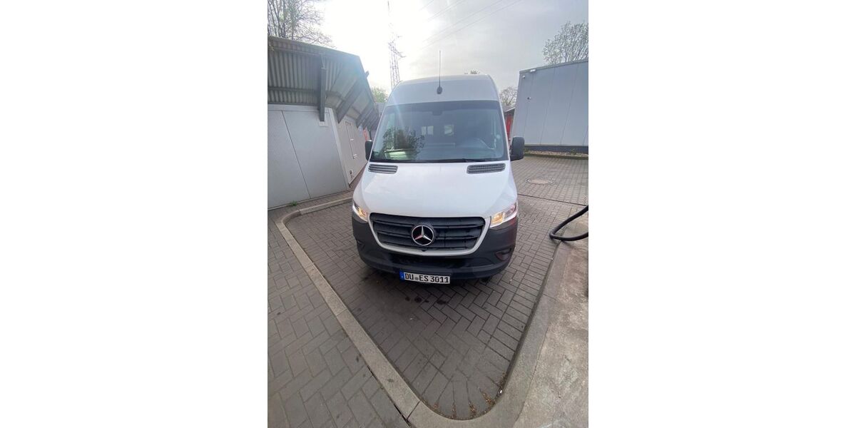 Mercedes-Benz Sprinter 179.765 km 21.420 &euro; Duisburg 47169