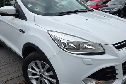 Ford Kuga 175.000 km 8.950 &euro; Westoverledingen 26810