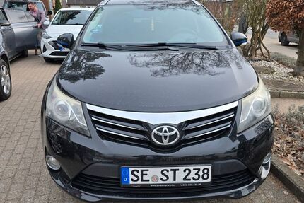 Toyota Avensis 208.352 km 5.850 &euro; Schwarzenbek 21493