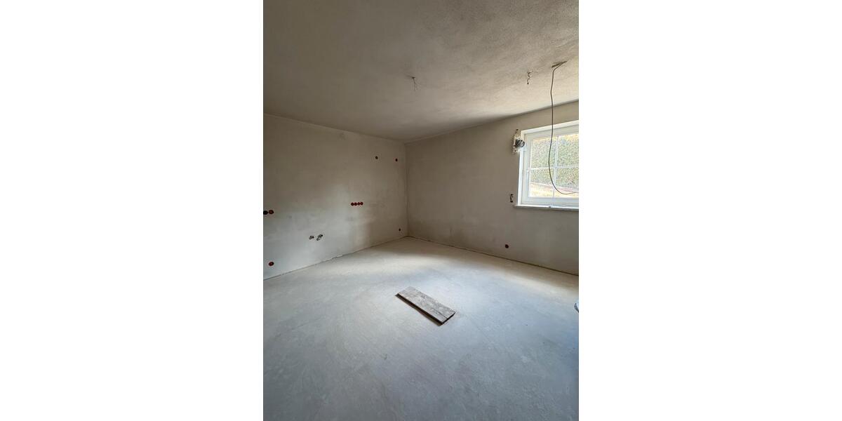 Erdgeschoßwohnung Nabburg - 3 Zimmer, 135 m&sup2;, 1.440&euro; | Angebot:25370217