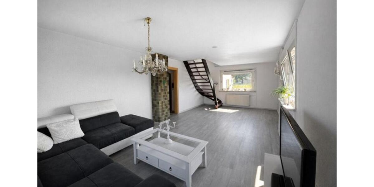 Maisonettenwohnung Taunusstein - 5 Zimmer, 110 m&sup2;, 1.000&euro; | Angebot:25959580