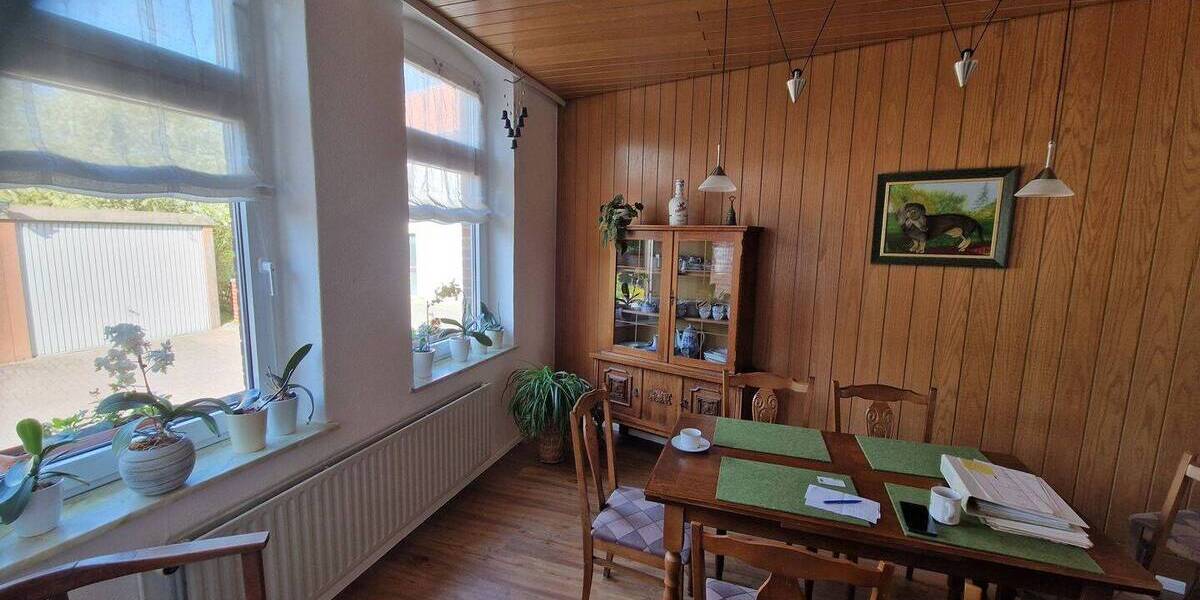 Mehrfamilienhaus, Wohnhaus Grasleben - 7 Zimmer, 185 m&sup2;, 190.000&euro; | Angebot:26703004