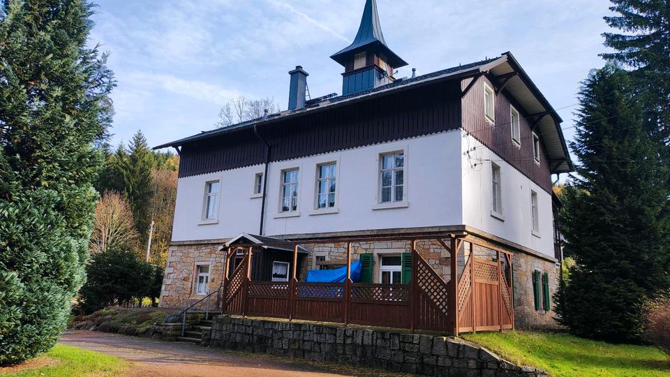 Villa Altenberg - 16 Zimmer, 300 m&sup2;, 440.000&euro; | Angebot:26926222