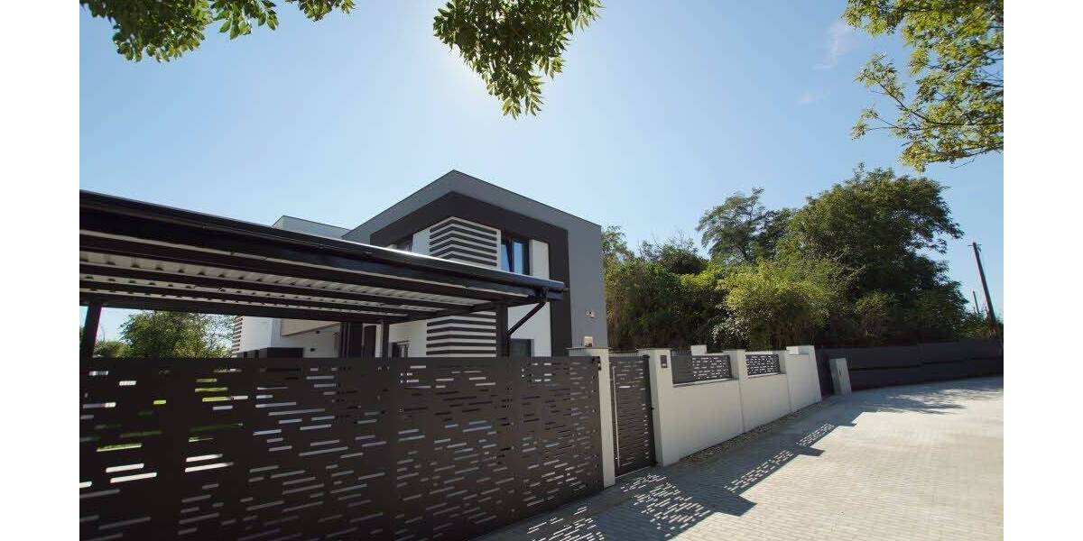 Halle-Dölau: 7.585 qm Naturgrundstück mit 2 fertigen Einfamilien-Architektenhäusern 9 zimmer