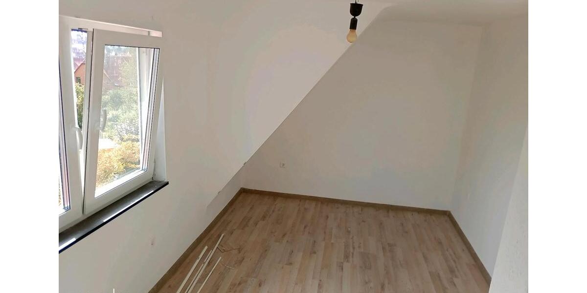 Dachgeschoßwohnung Albstadt Gemarkung Onstmettingen - 3 Zimmer, 57 m&sup2;, 560&euro; | Angebot:26254434