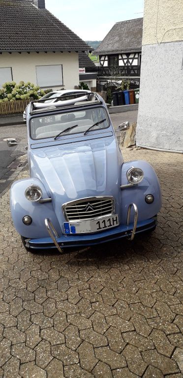 2 CV