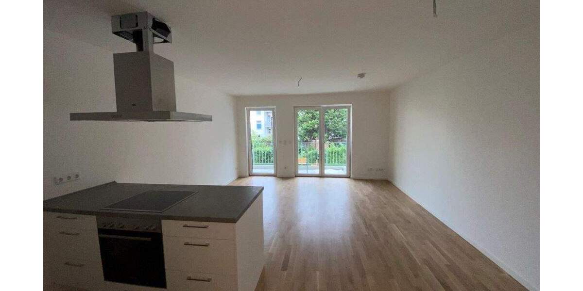 Stötteritz* Neubau* Zweitbezug* altersgerechte Whg* hell* Balkon hofseitig* offene Küche mit EBK 2 zimmer
