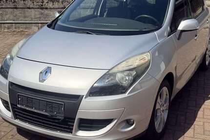 Renault Scenic 111.736 km 2.900 &euro; Limbach 74838
