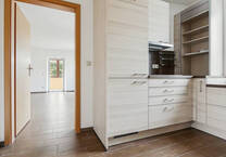 +Zentrales Wohnen in Neustadt (Sa): Sofortiger Einzug in sonnige 3-R-W inkl. EBK, Loggia & Garage!+