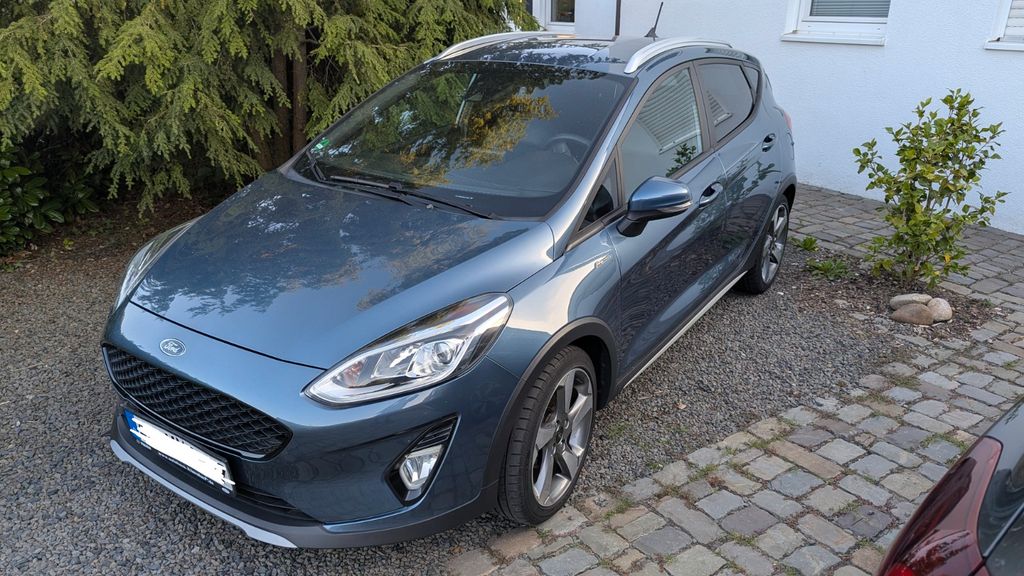Ford Fiesta 93.600 km 9.000 &euro; Geilenkirchen 52511