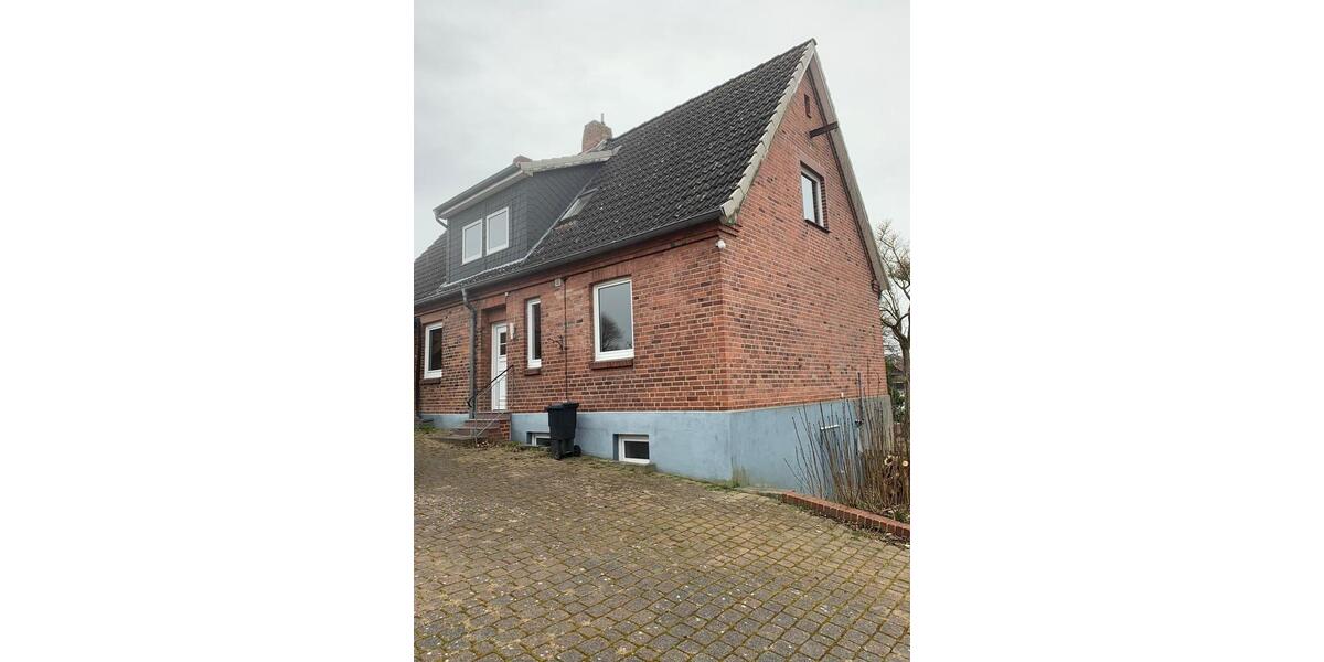 Etagenwohnung Salzhausen - 5 Zimmer, 151 m&sup2;, 1.500&euro; | Angebot:26046993