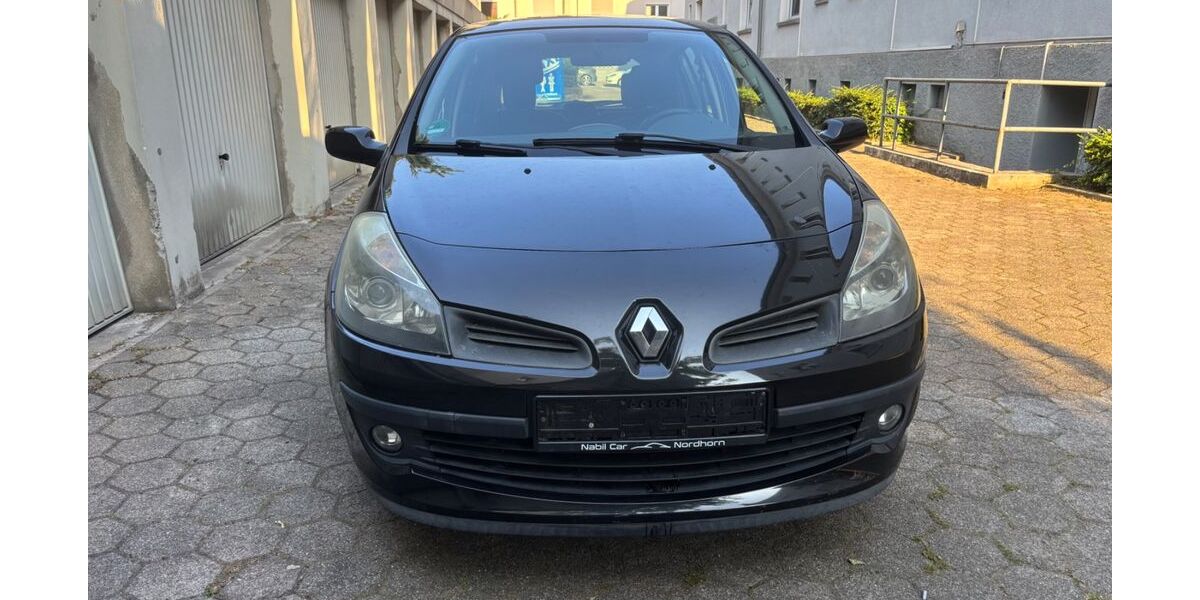 Renault Clio 134.000 km 2.000 &euro; Essen 45147