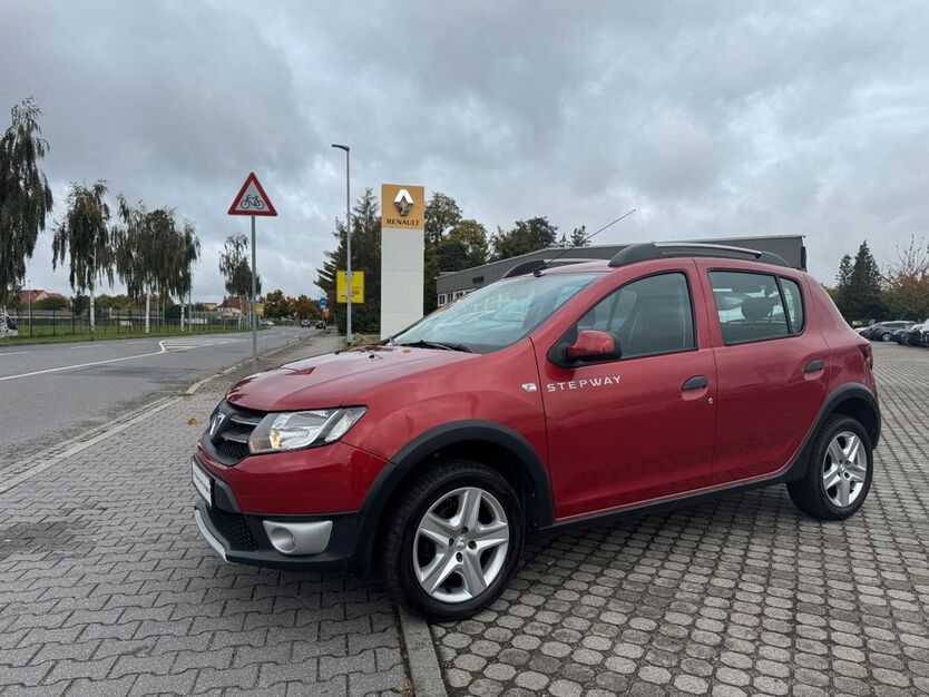 Dacia Sandero 96.025 km 7.385 € Pirna 01796