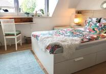 möbliert, ruhig & helles 11qm Zimmer in Stammheim