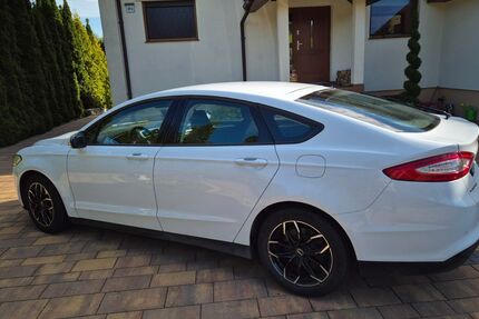 Ford Mondeo 79.000 km 10.900 &euro; Berlin 13583