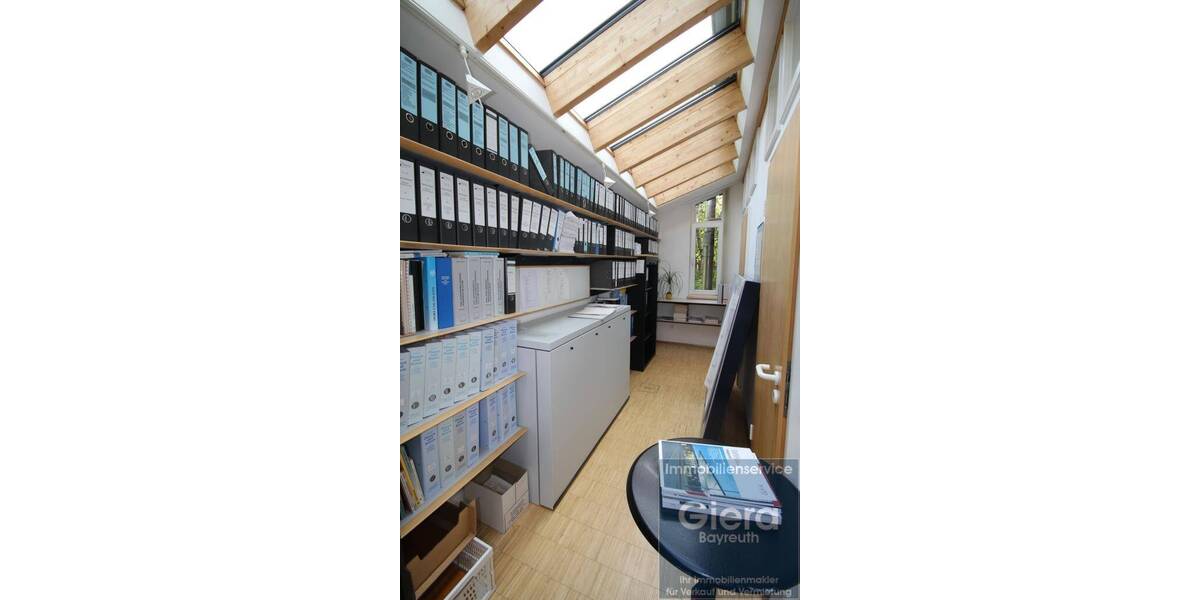 Gewerbeobjekt Warmensteinach - 5 Zimmer, 135 m&sup2;, 945&euro; | Angebot:25725807
