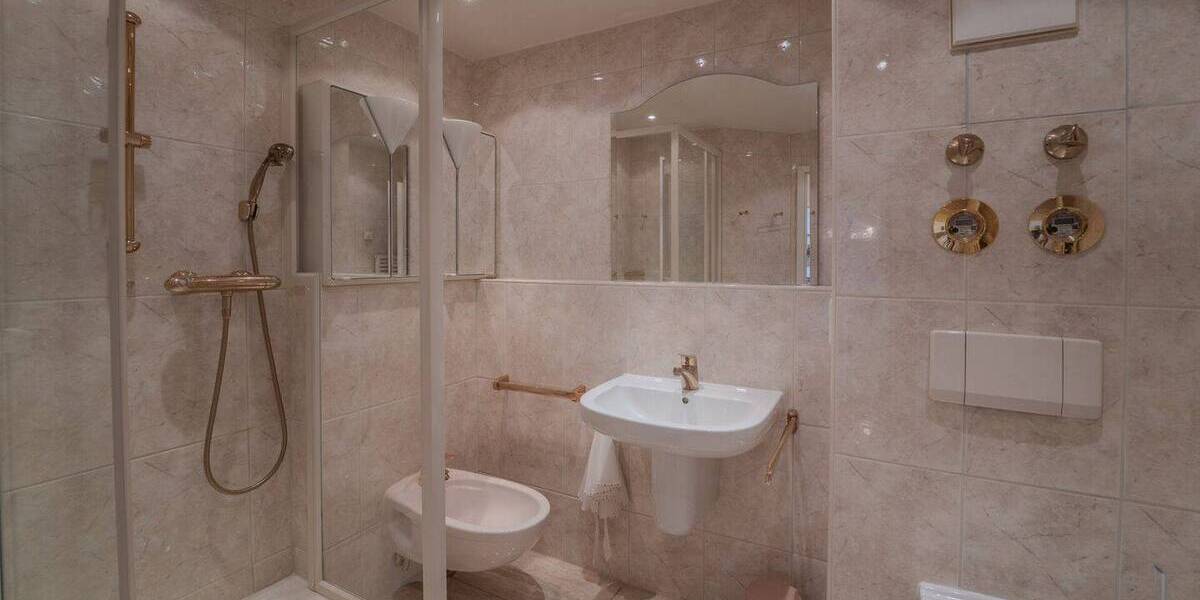 Etagenwohnung Wiesbaden Südost - 5 Zimmer, 158 m&sup2;, 699.000&euro; | Angebot:25996513