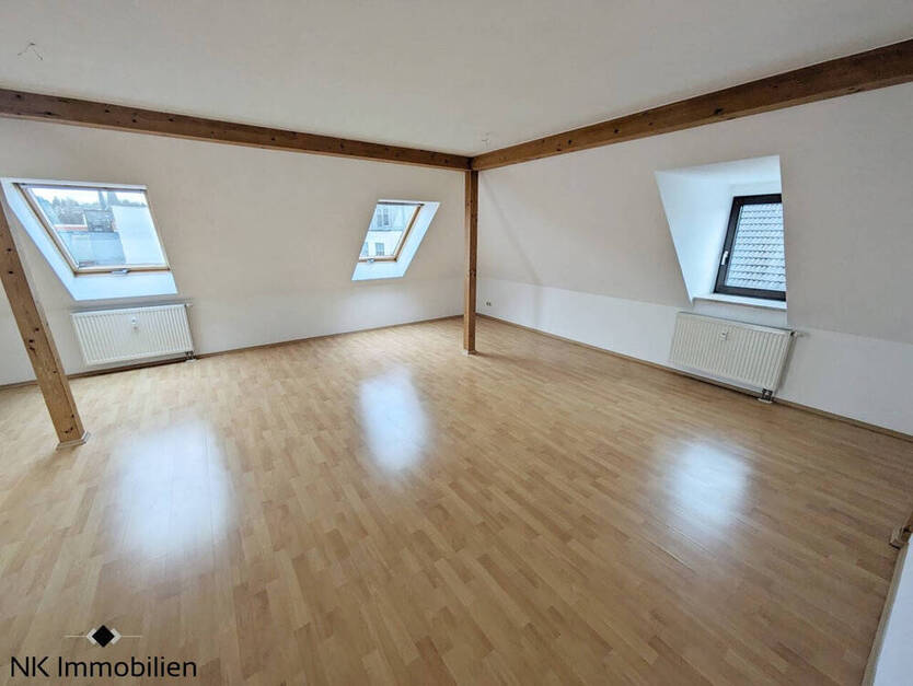++ neues Zuhause im Herzen der Stadt - wunderschöne 3-Raum Wohnung - mit tollem Balkon ++
