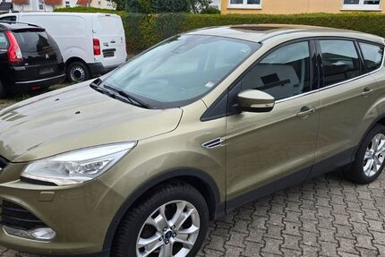 Ford Kuga 124.000 km 9.750 € Bad Friedrichshall 74177