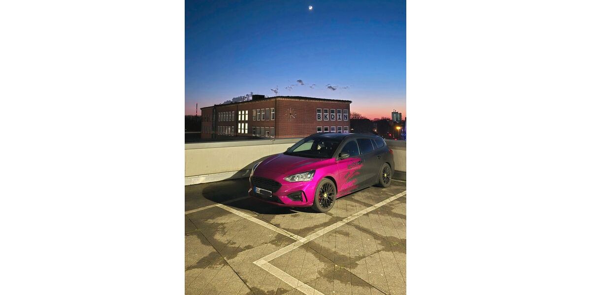 Ford Focus 24.600 km 22.999 &euro; Duisburg 47179